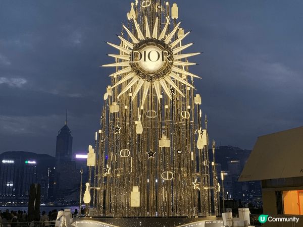 圖一圖二是今年Dior 於K11的event 佈置，個人覺得...