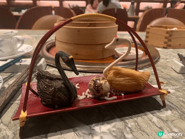 圖1是韓式紫菜飯卷，有營養又美味