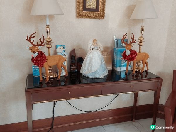 工人好有心機佈置裝飾迎聖誕，真係好有氣氛，希望人人都開開心心...