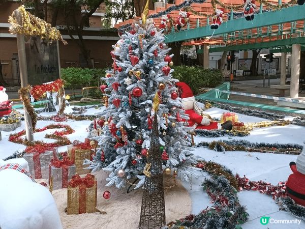 工人好有心機佈置裝飾迎聖誕，真係好有氣氛，希望人人都開開心心...