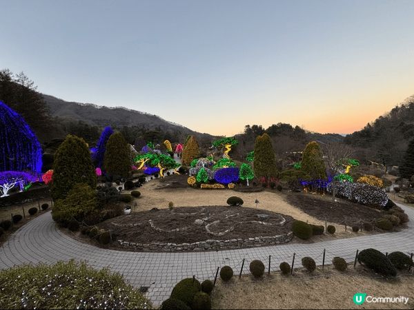晨靜樹木園位於京畿道加平郡,五光十色的星光庭園展,非常有意境...