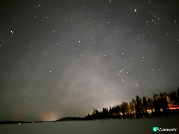 芬蘭的極光真係好靚，而且仲有萬天星空，真係好浪漫，如果你都想...