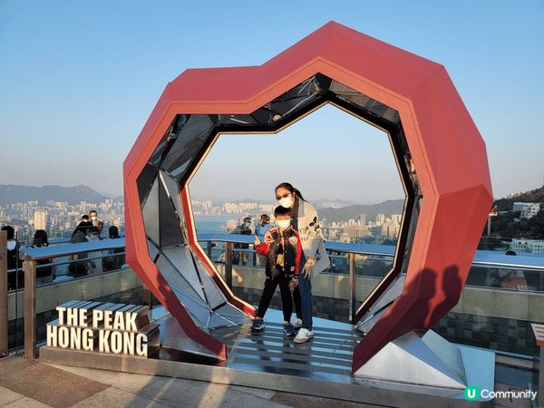 每次到山頂，我覺得最開心，最舒服，個種感覺很無拘無束。因為仔...