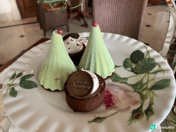 呢個係淺水灣露台餐廳既afternoon tea set 充...