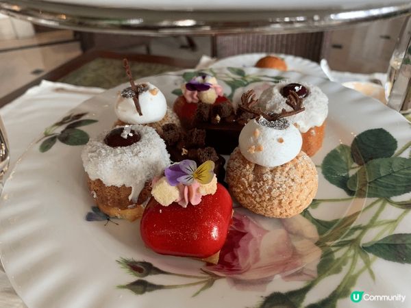 呢個係淺水灣露台餐廳既afternoon tea set 充...