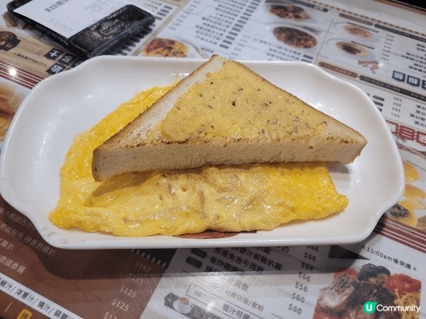 行完灣仔會展展覽，晚上必會去這間餐廳吃常餐，價錢平，味道不錯...