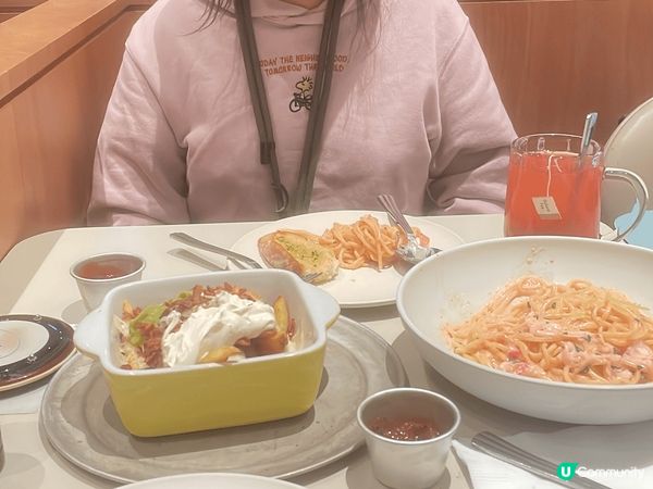 利苑是一間受大眾歡迎的食店，因為歷史悠久，品牌形象品質都保持...