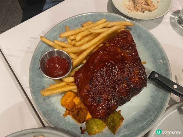 趁住聖誕節同朋友去咗牧羊少年咖啡館慶祝，BBQ 醬豬肋骨真係...