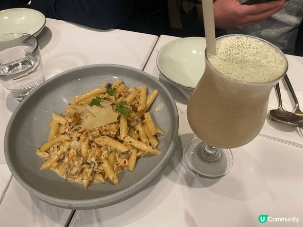 趁住聖誕節同朋友去咗牧羊少年咖啡館慶祝，BBQ 醬豬肋骨真係...