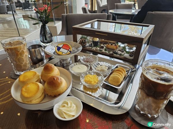 好開心去了香港嘉里酒店體驗「冬日閃耀綻放」魚子醬下午茶，賣相...