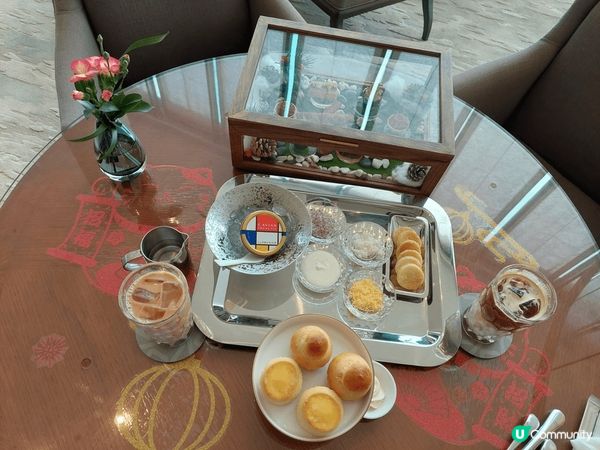 好開心去了香港嘉里酒店體驗「冬日閃耀綻放」魚子醬下午茶，賣相...