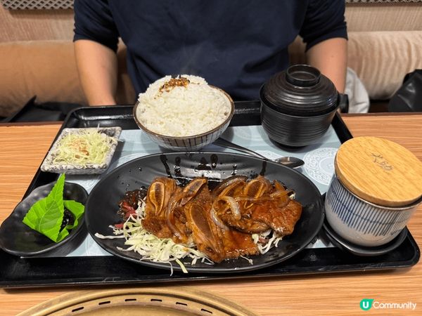 西營盤正街茶咖里，40幾蚊已經可以食到豐富早餐。九龍城大助燒...