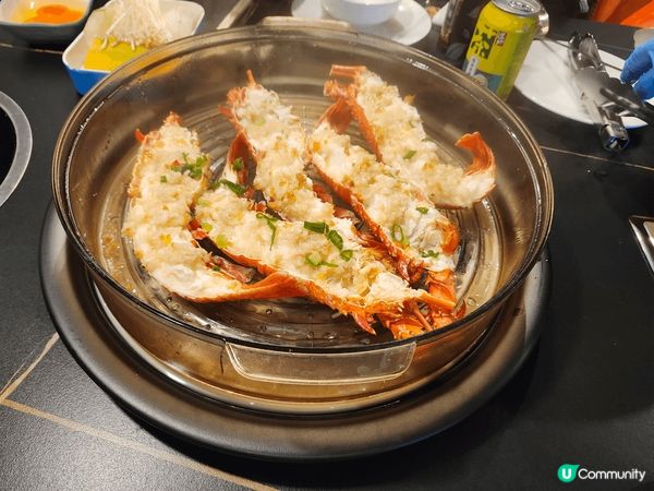 位於旺角，有套餐及自選供選擇，海鮮非常新鮮，隨著海鮮蒸完，海...