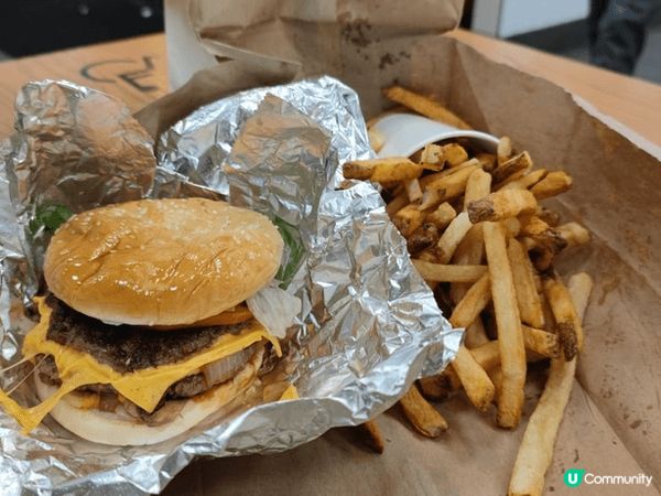 美國漢堡包餐廳，韓國卡邦尼意粉