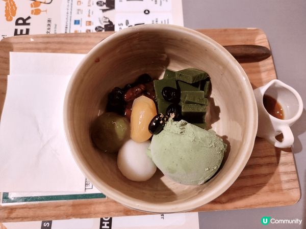 去日本最後一日的晚餐，牛肉飯軟滑，什肉拼盤好吃，綠茶茨餅有咬...