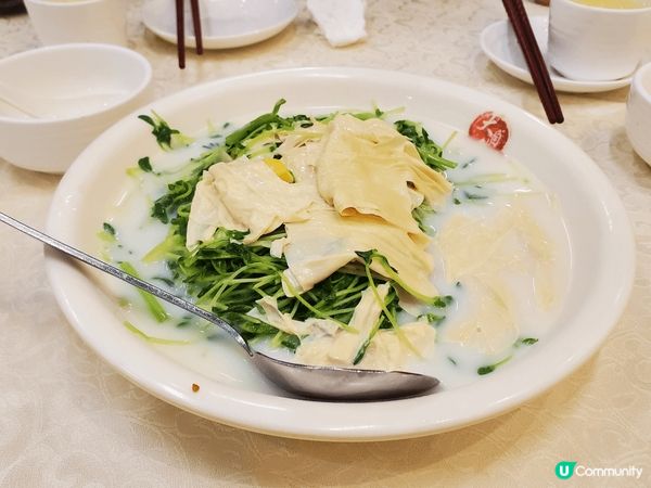 “大自然素食”係一間多元化嘅素食餐廳，內裏有新潮嘅小菜，又有...