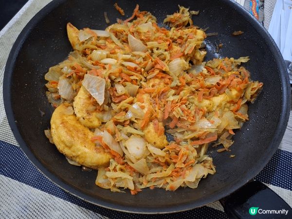 基隆餐廳的星洲炒米，條條粉絲都入味，萬家村的牛腩烏冬，牛腩份...