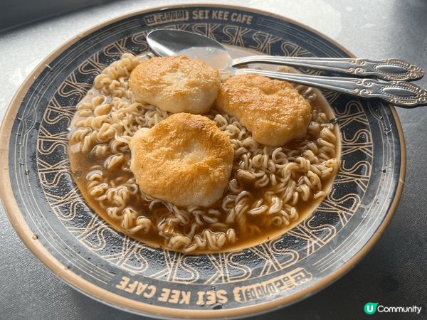 澳門世記咖啡冰室，樓上雅座坐低邊睇風景邊嘆招牌炭燒瓦煲咖啡，...