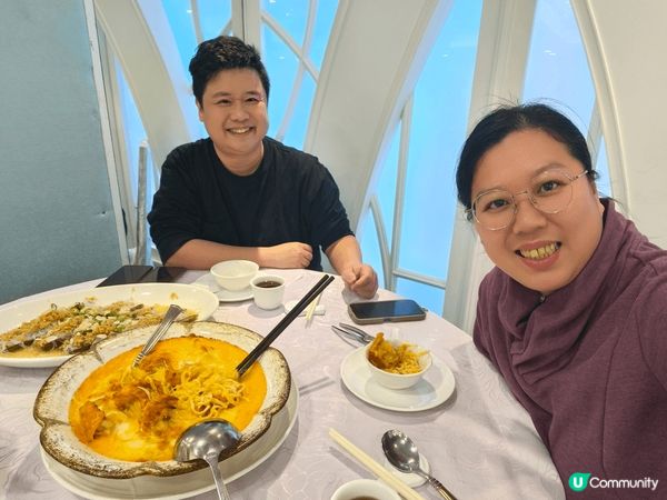 今晚，我們來到了位於尖沙咀的酒樓《港晶軒》，這裡的用餐環境不...