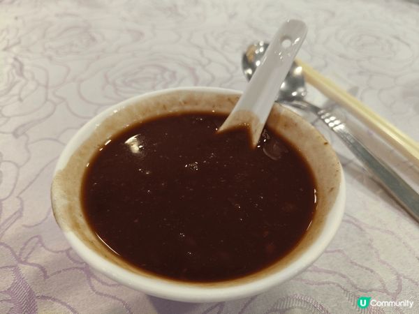 今晚，我們來到了位於尖沙咀的酒樓《港晶軒》，這裡的用餐環境不...