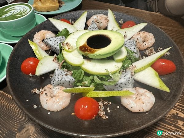 以上的美食都是位於新蒲崗的窩子餐廳享用。慢煮手撕豬腩窩夫三文...