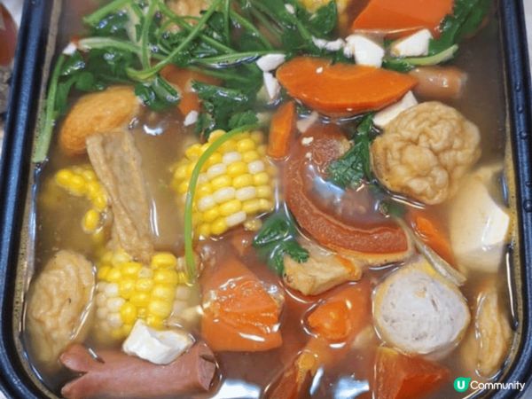 除夕同屋企人一齊烚下烚下兼倒數，食物豐富，食材又新鮮，大家都...