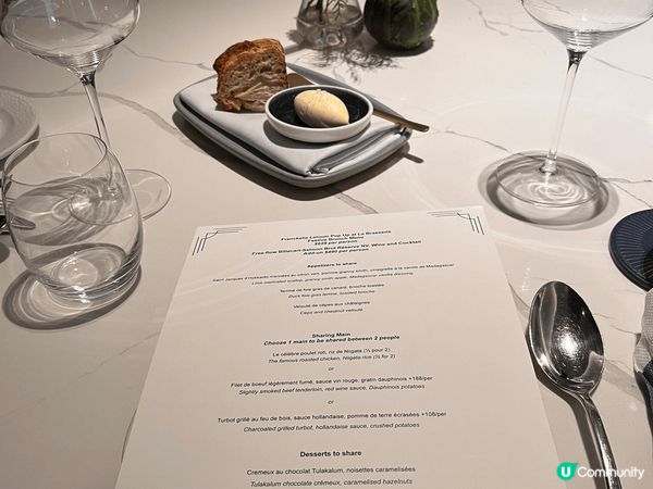 La Brasserie 位於中環擺花街，地理位置優越，人來...