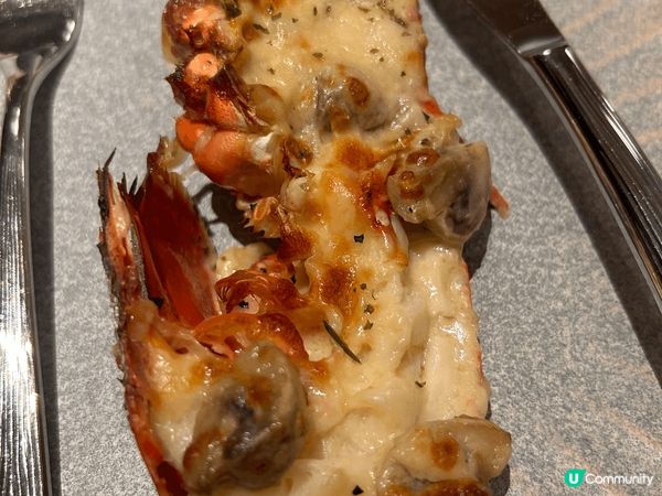 位於馬會的銀座自助餐餐廳，大除夕的豐富自助晚餐，大量新鮮的海...