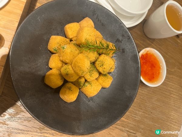 深圳皇廷廣場《粵集》，燒鵝塊皮好脆好好味，其他餸菜水準發揮正...