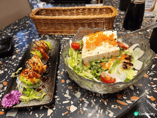 旺角雅蘭中心2樓古今，是與朋友共聚的好地方，食品水準不錯
