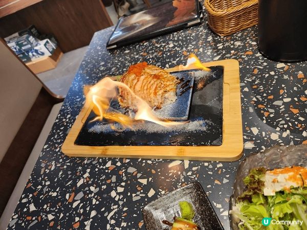 旺角雅蘭中心2樓古今，是與朋友共聚的好地方，食品水準不錯
