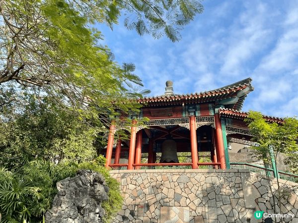 珠海：白藤頭水產市場海鮮新鮮價錢公道又好食。日月貝大劇院壯觀...