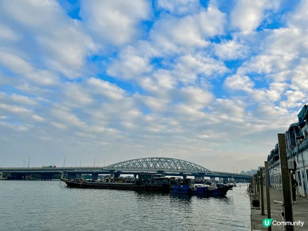 珠海：白藤頭水產市場海鮮新鮮價錢公道又好食。日月貝大劇院壯觀...