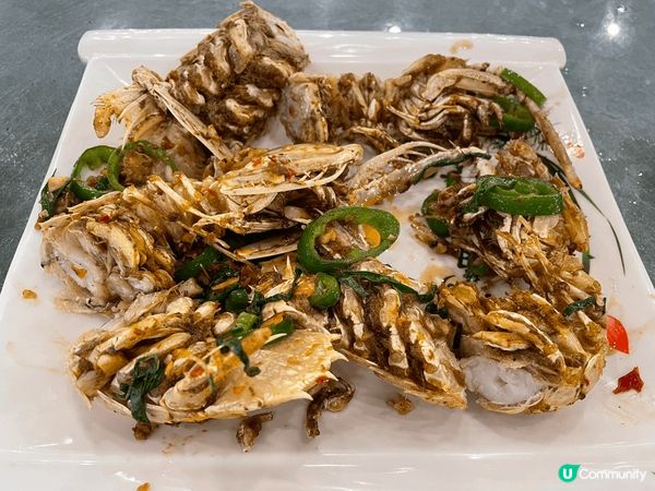 珠海：白藤頭水產市場海鮮新鮮價錢公道又好食。日月貝大劇院壯觀...