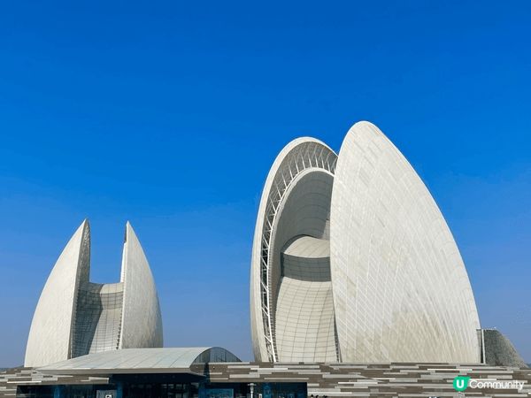 珠海：白藤頭水產市場海鮮新鮮價錢公道又好食。日月貝大劇院壯觀...