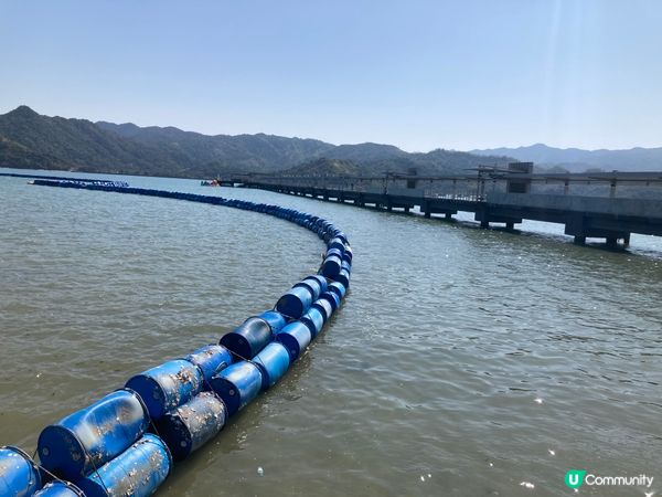 沙頭角海邊，漁船停泊，重溫香港仔碼頭情懷 🛥️