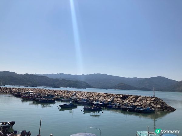 沙頭角海邊，漁船停泊，重溫香港仔碼頭情懷 🛥️