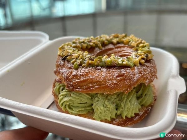 大熱既開心果奶油車輪泡芙