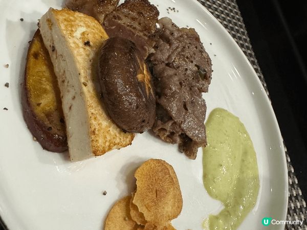 瑩火鐵板燒好出色，龍蝦仲係識郁，跟住刺身超新鮮，鵝肝又超好食...