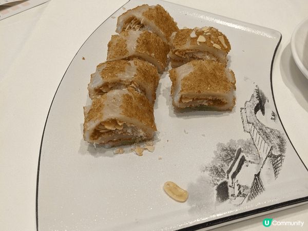 廣州酒家飲茶，每樣點心都十分精緻，服務態度又好，特別避風塘炒...