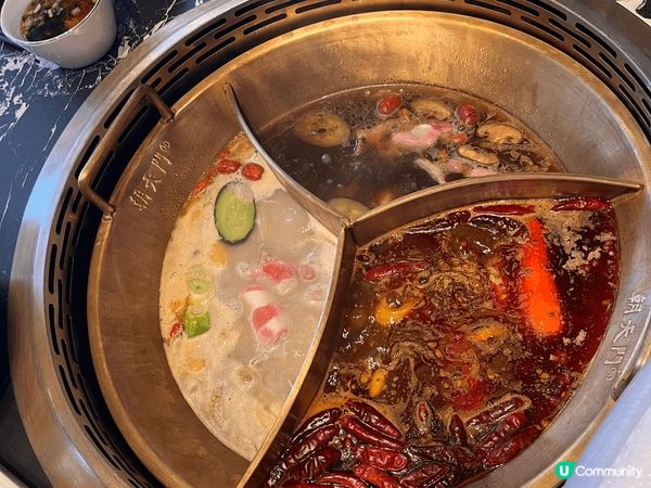 朝天門重慶火鍋-位於蘭桂坊加州大廈，餐廳佈置富麗堂皇，相當氣...