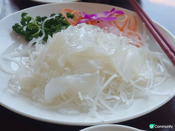 海鮮美食，有刺身，有煮熟的，重點是性價比高😁