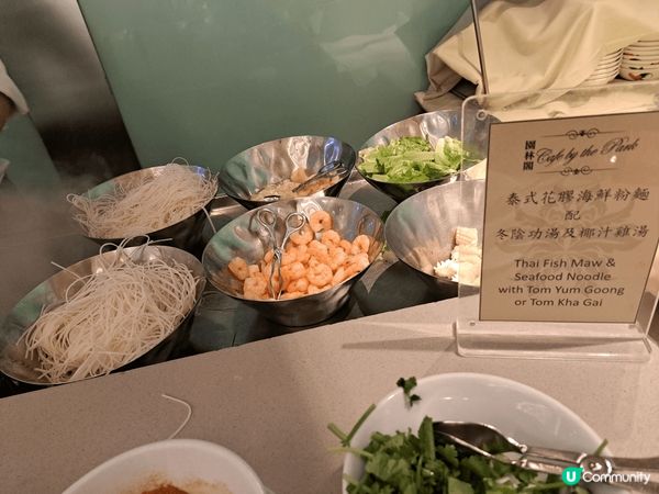 自助晚餐每位$298,位於佐敦龍堡國際園林閣。呢個價錢可以有...