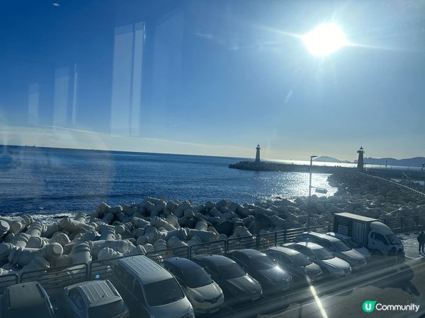 上星期去了韓國釜山的一間海天一線景象的Cafe，打卡一流，飲...