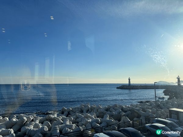 上星期去了韓國釜山的一間海天一線景象的Cafe，打卡一流，飲...