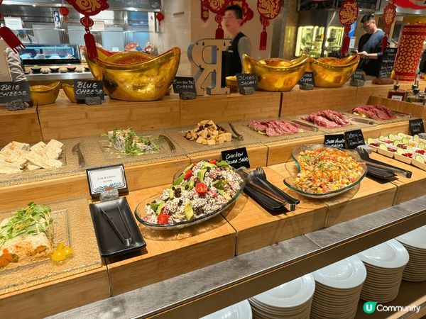 食物選擇比較少但質素唔錯，基本食物都齊，cold cuts ...