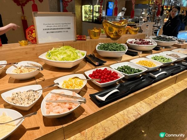 食物選擇比較少但質素唔錯，基本食物都齊，cold cuts ...