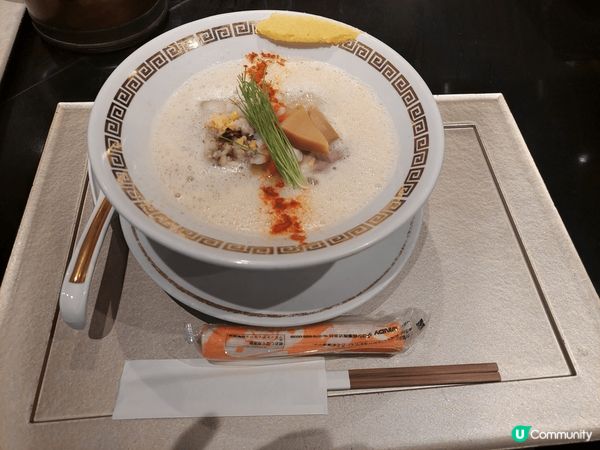 行過中上環聞到好香既魚湯味又見到好多人排隊甘就試一試，正！