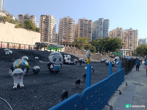 喺觀塘裕民坊而家新出嘅熊貓體驗展覽大家快啲去睇啦