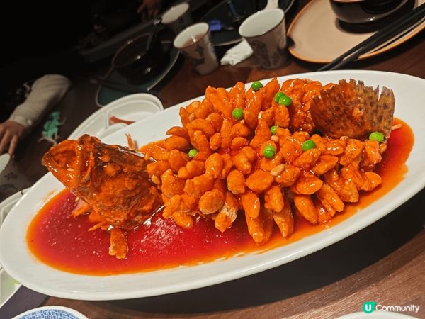 珠海富華里，大河上下的松子魚，醬汁的甜酸到剛剛好！魚肉外脆內...